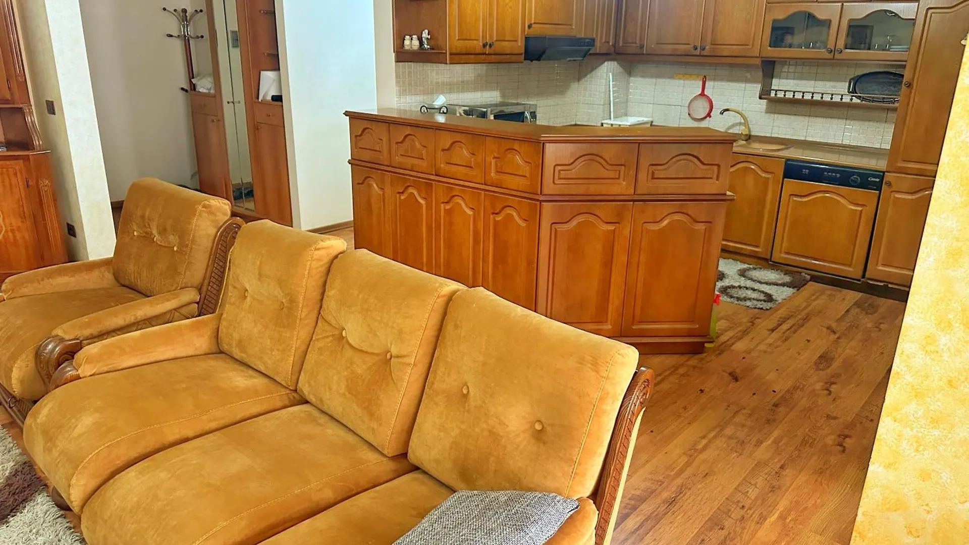 Ervin Apartment - 5 Min To Skenderbeg Square Tirana